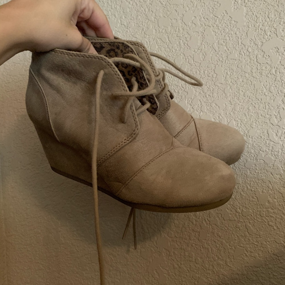Lace up wedge